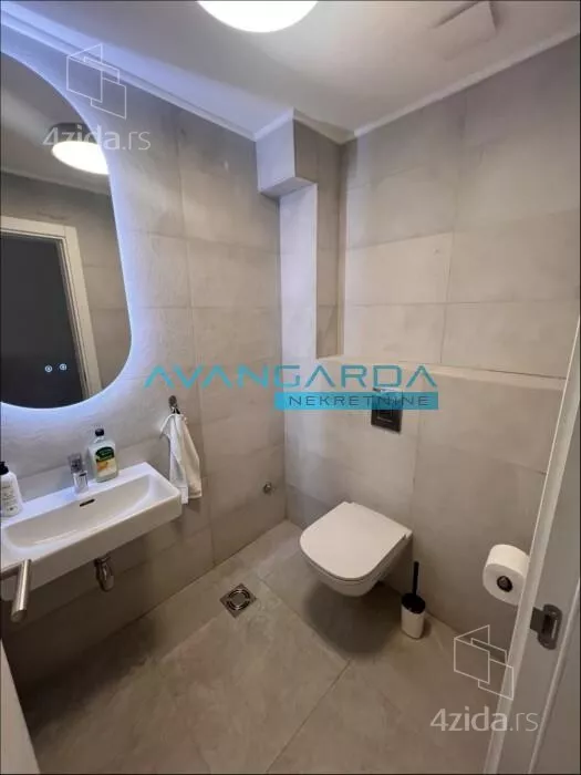 Kancelarija | 4zida