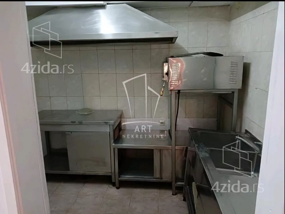 Lokal | 4zida