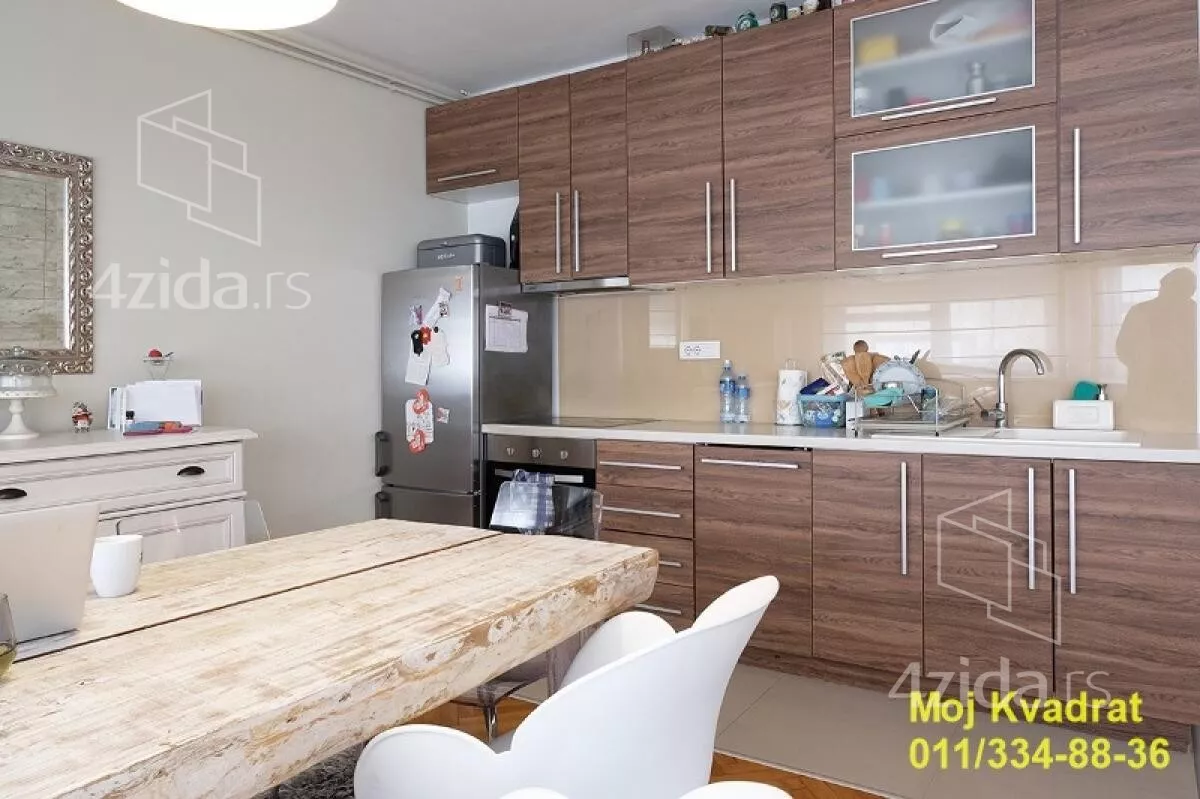 Troiposoban stan | 4zida