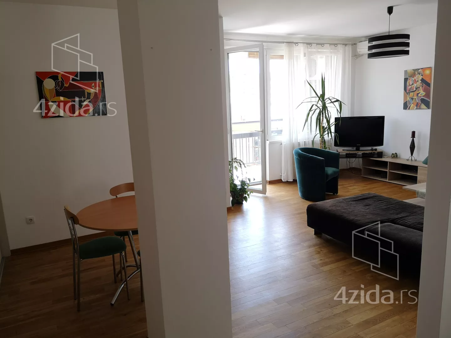 Jednoiposoban stan | 4zida