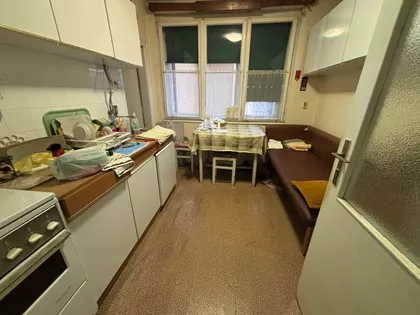 Trg Fontana 20/3 | 4zida.rs