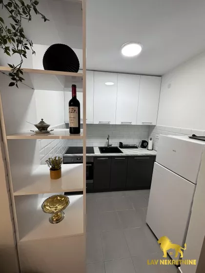 JANKA ČMELIKA | 4zida.rs