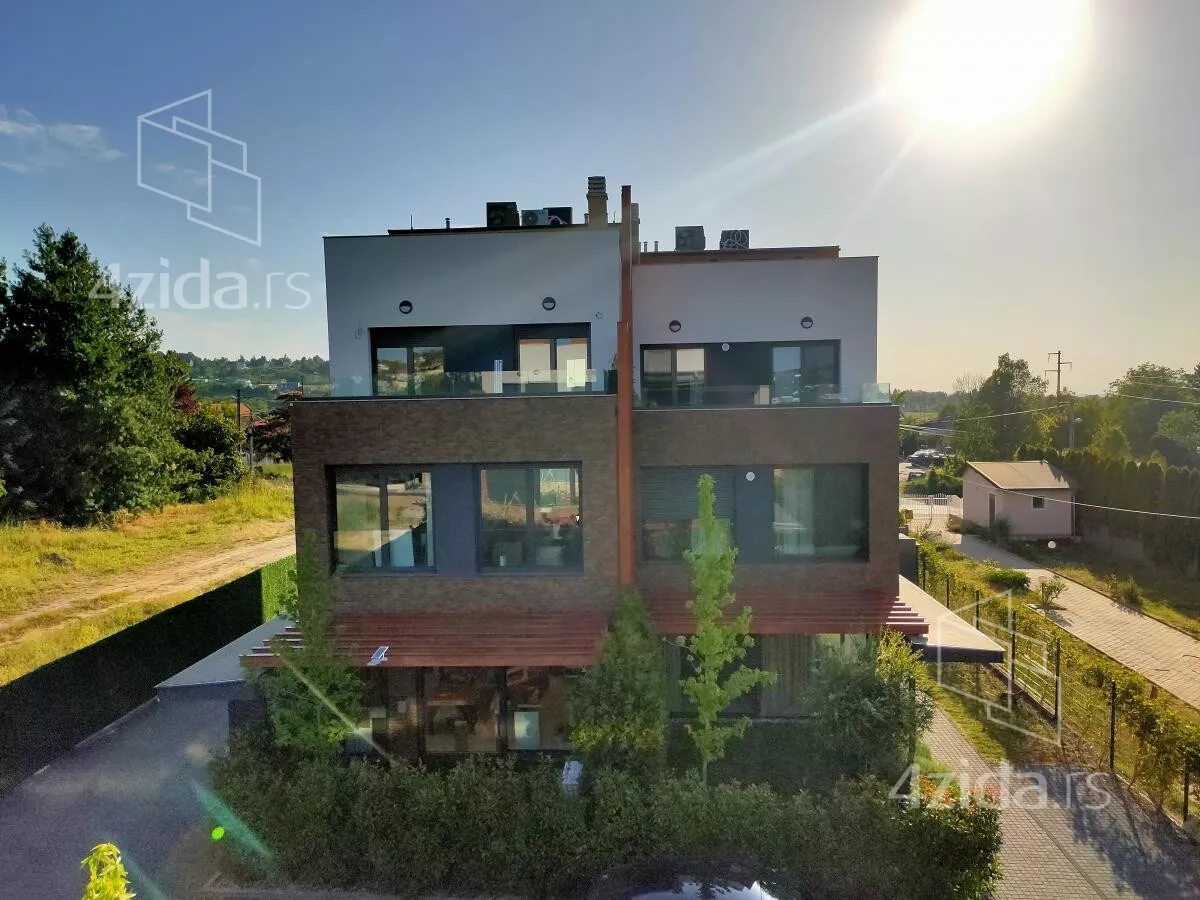 Kuća | 4zida