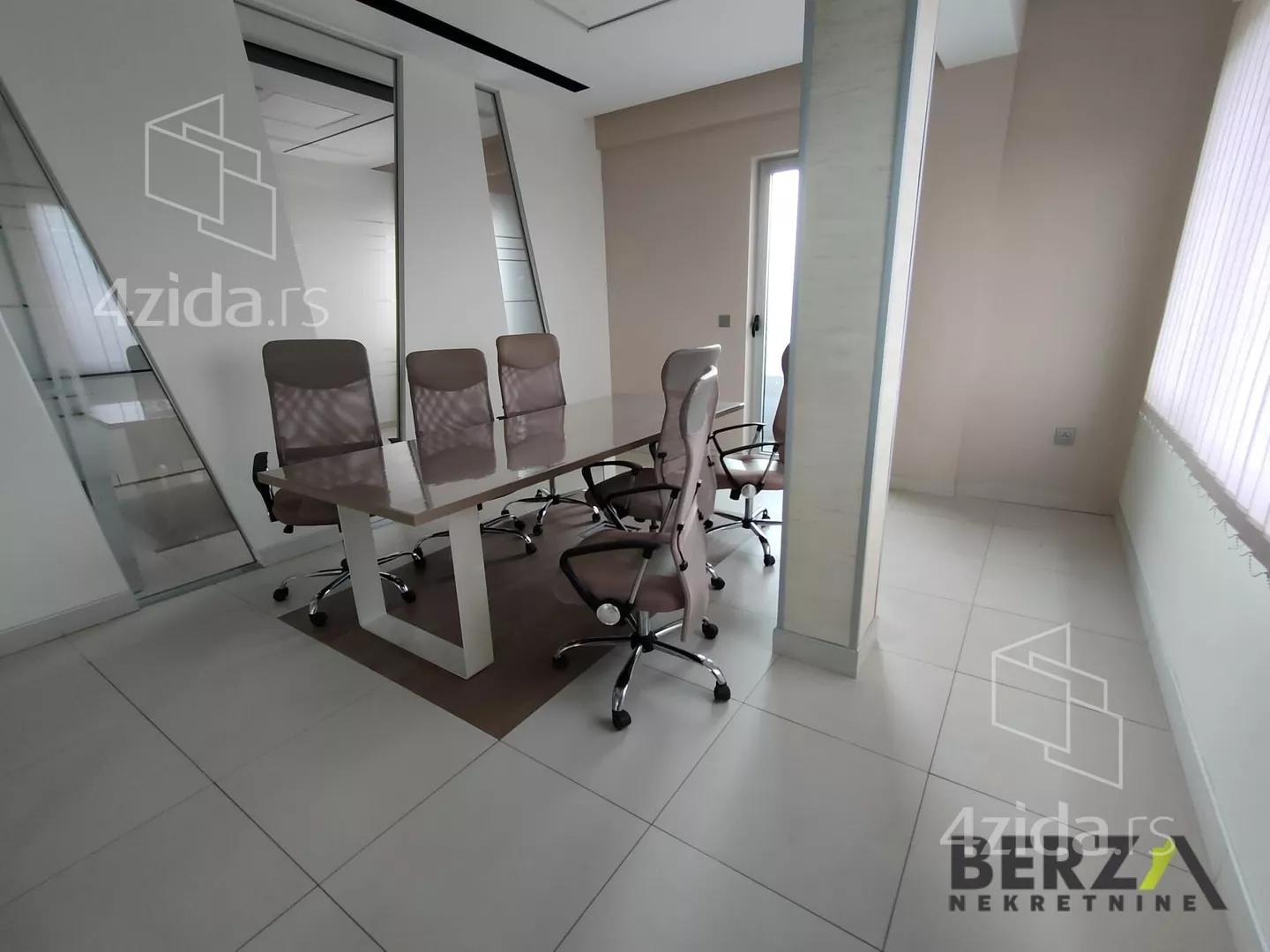 Poslovni prostor | 4zida