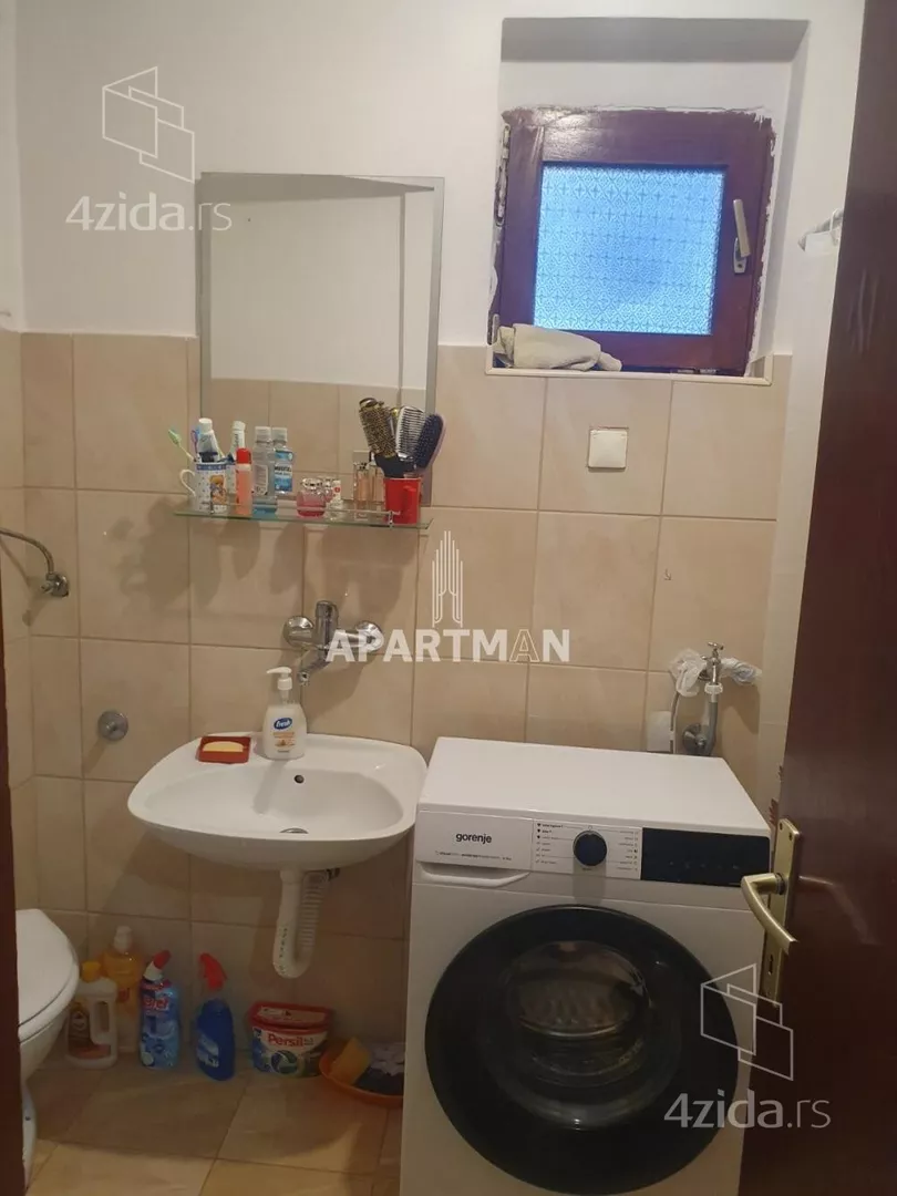 5-etažna kuća | 4zida