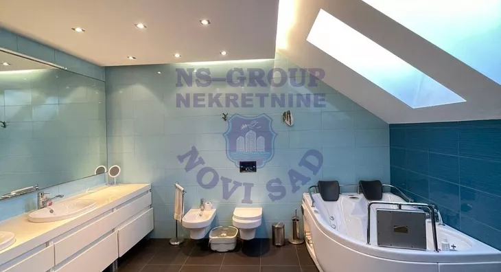 Sedmosoban stan | 4zida