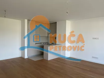 Janisa Janulisa | 4zida.rs