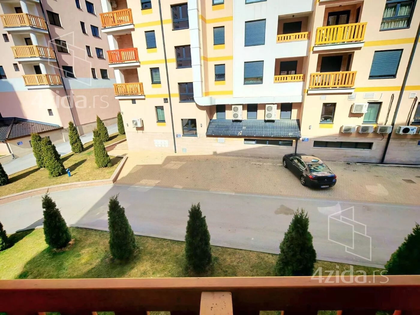 Jednoiposoban stan | 4zida