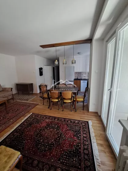 Karađorđev Trg | 4zida.rs