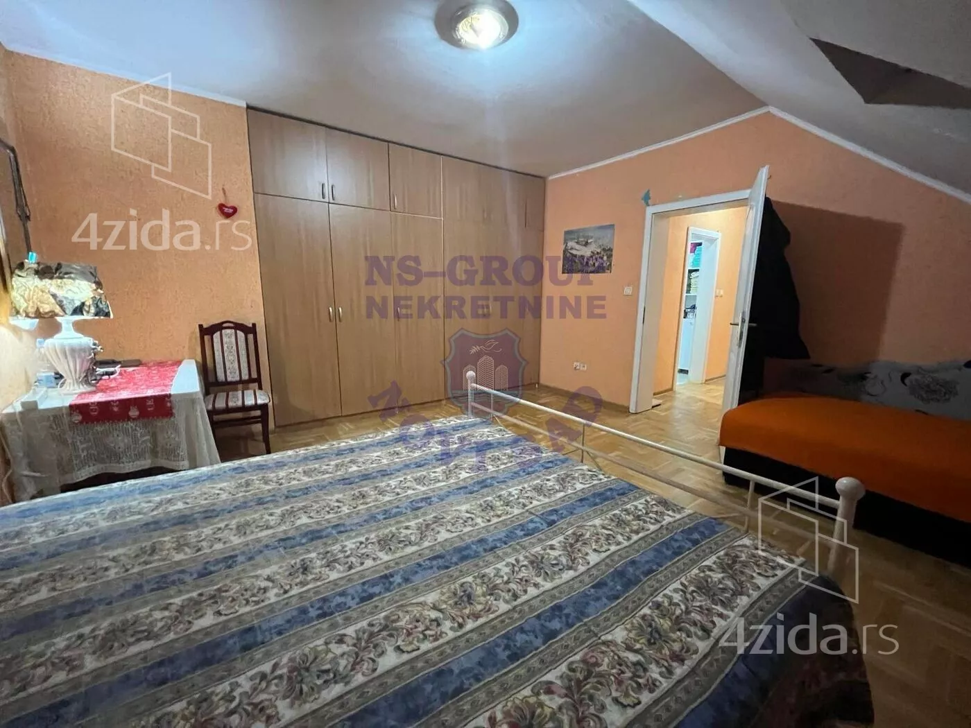 Troiposoban stan | 4zida