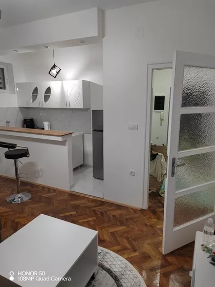 Dušanov Bazar | 4zida.rs