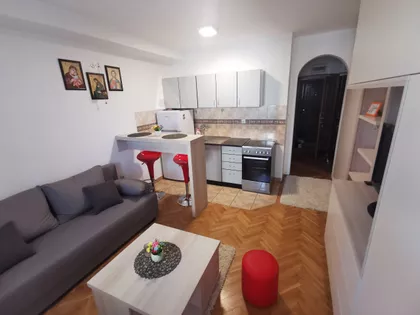 Branimira Ćosića 47 | 4zida.rs