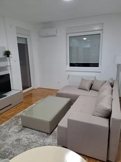 Šolohova 20 | 4zida.rs