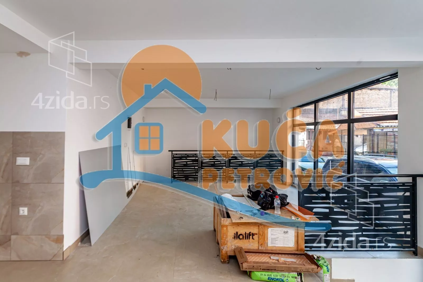 Lokal | 4zida