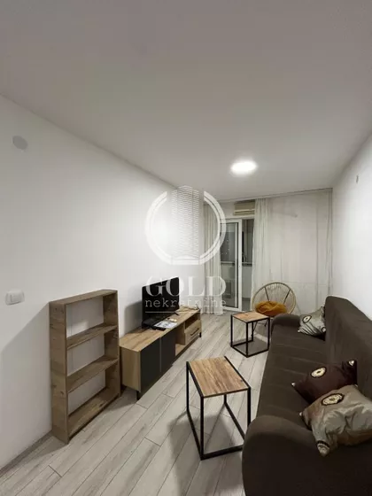 Bulevar Cara Lazara | 4zida.rs