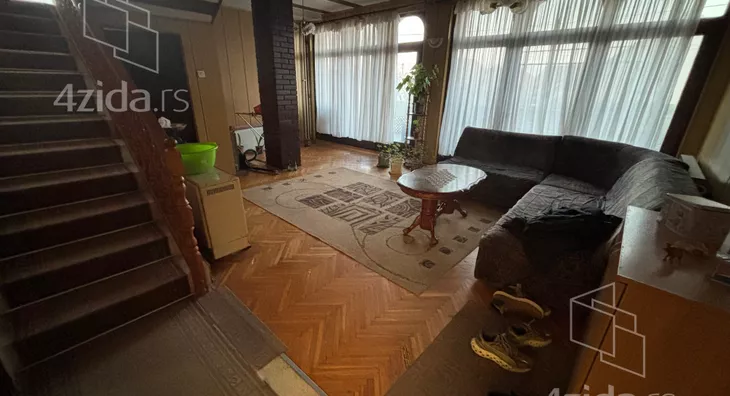 3-etažna kuća | 4zida