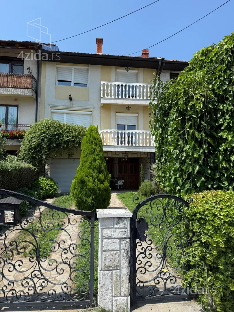 3-etažna kuća | 4zida