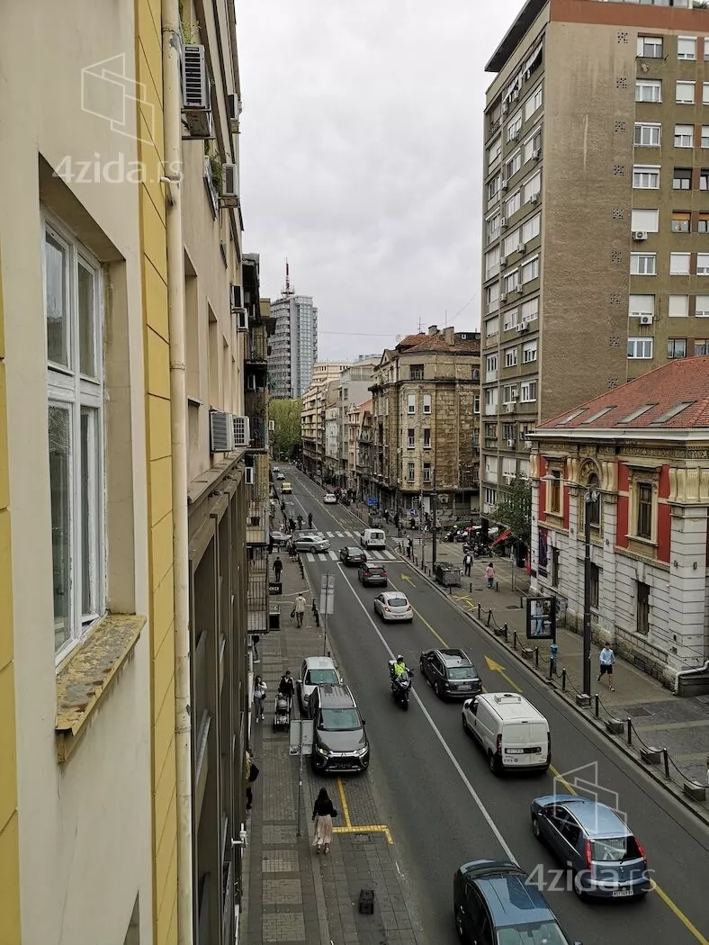 Četvoroiposoban stan | 4zida