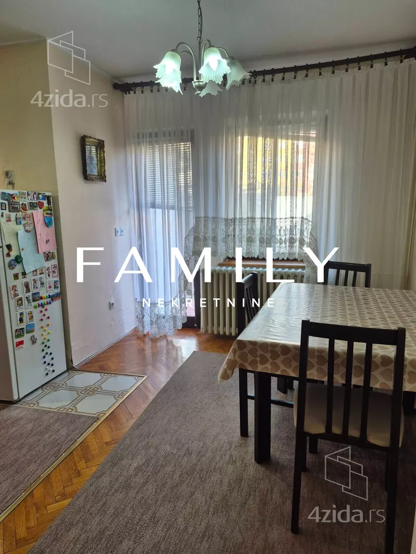 3-etažna kuća | 4zida