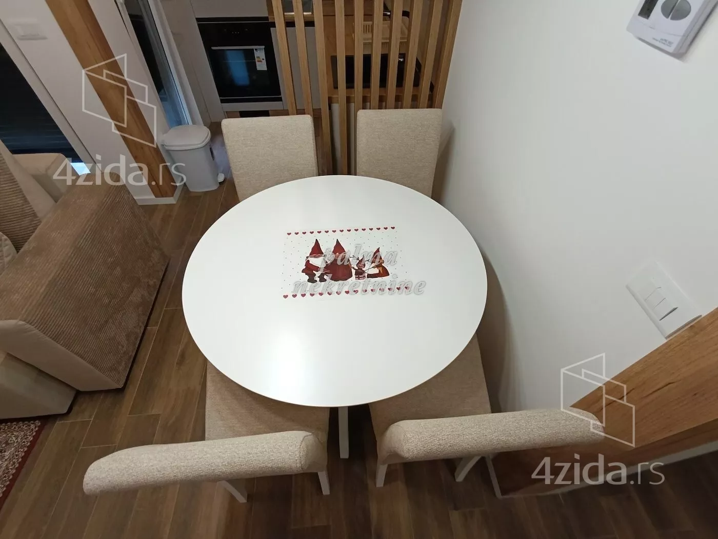 Jednoiposoban stan | 4zida
