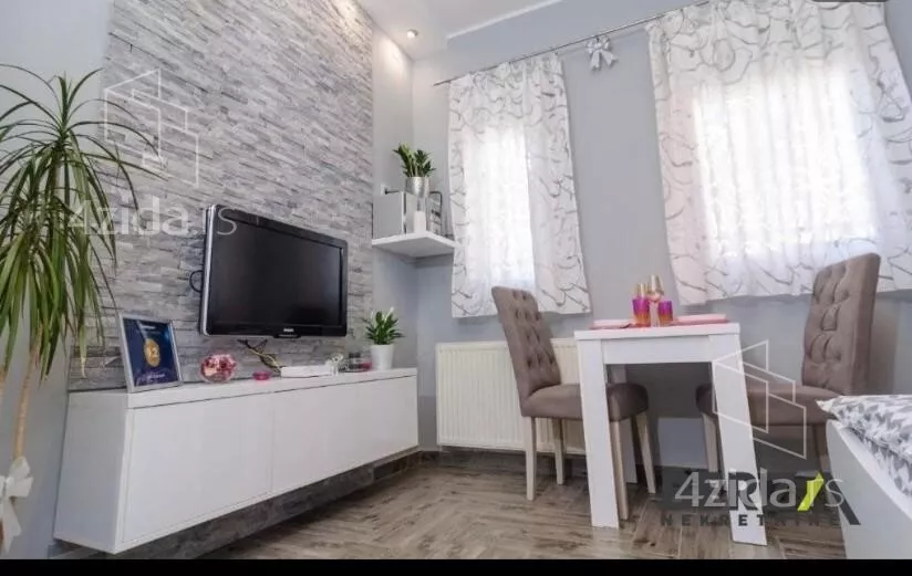 Garsonjera | 4zida