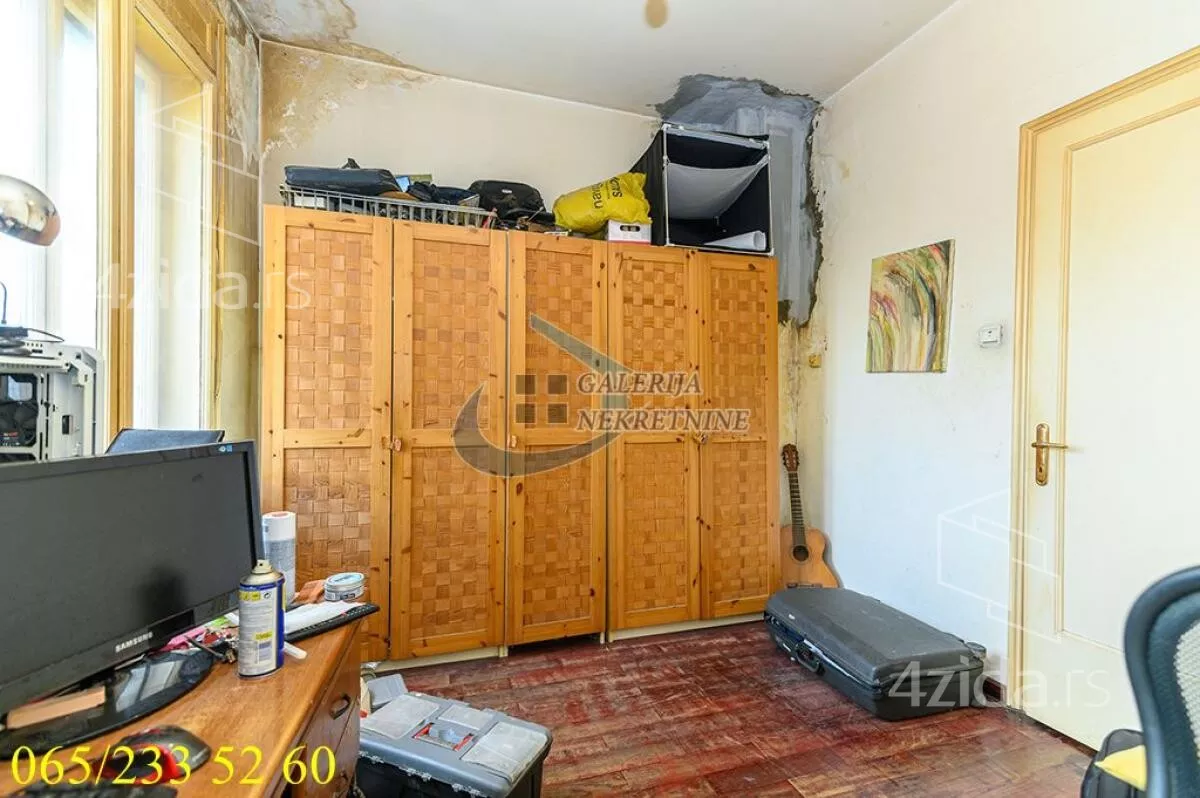 Šestosoban stan | 4zida