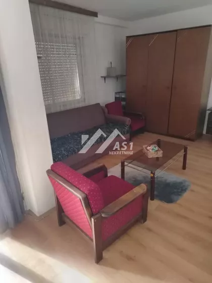 Pariske komune | 4zida.rs