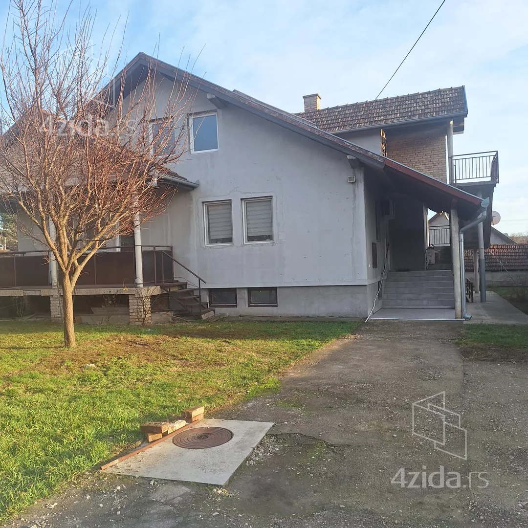 3-etažna kuća | 4zida