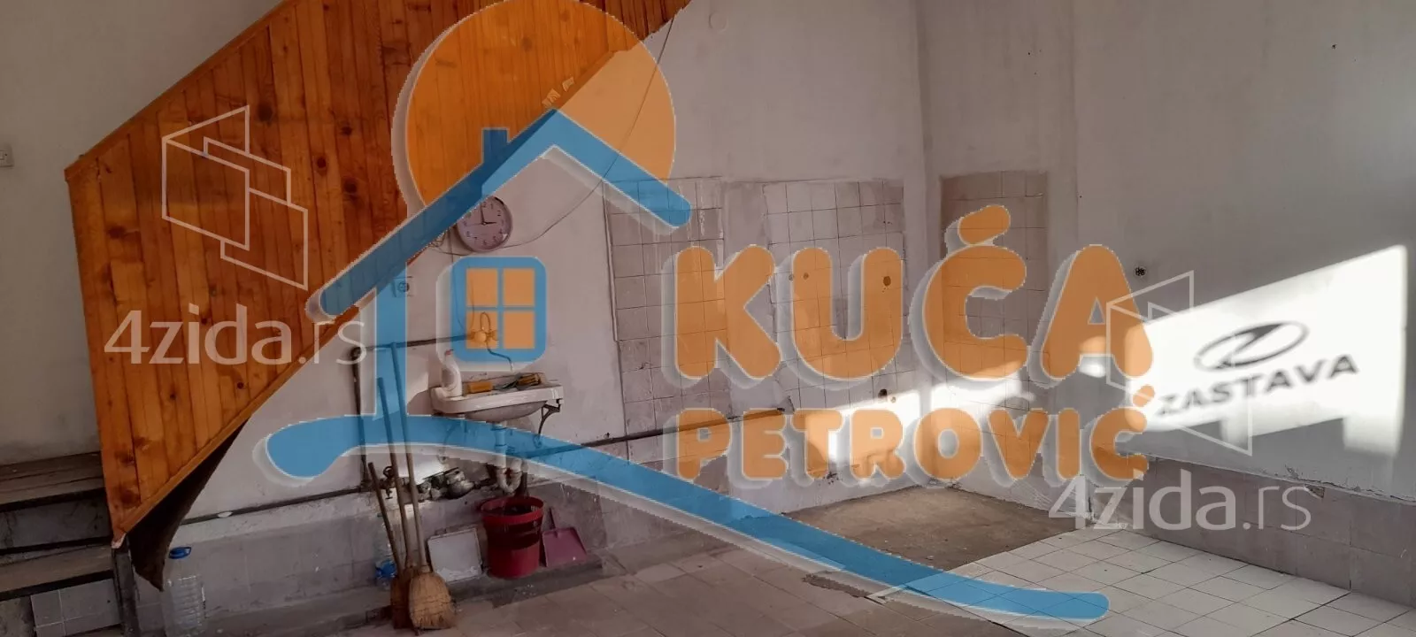 Lokal | 4zida