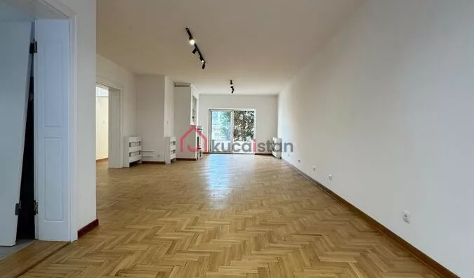 Poslovna zgrada | 4zida