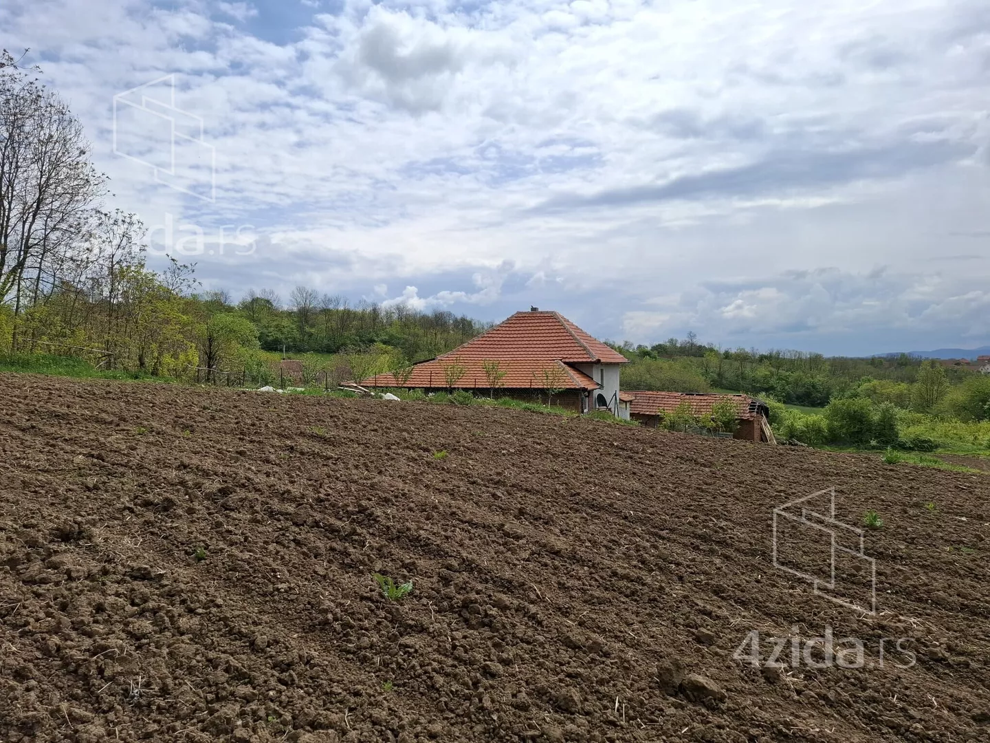 Građevinsko zemljište | 4zida