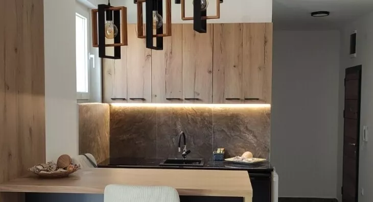 Poslovna zgrada | 4zida