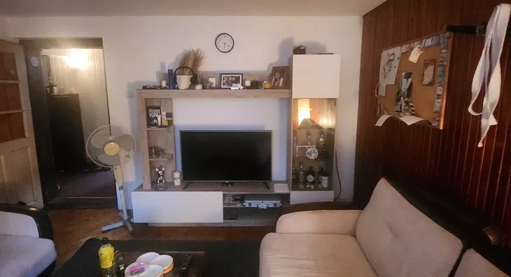 Šestosoban stan | 4zida