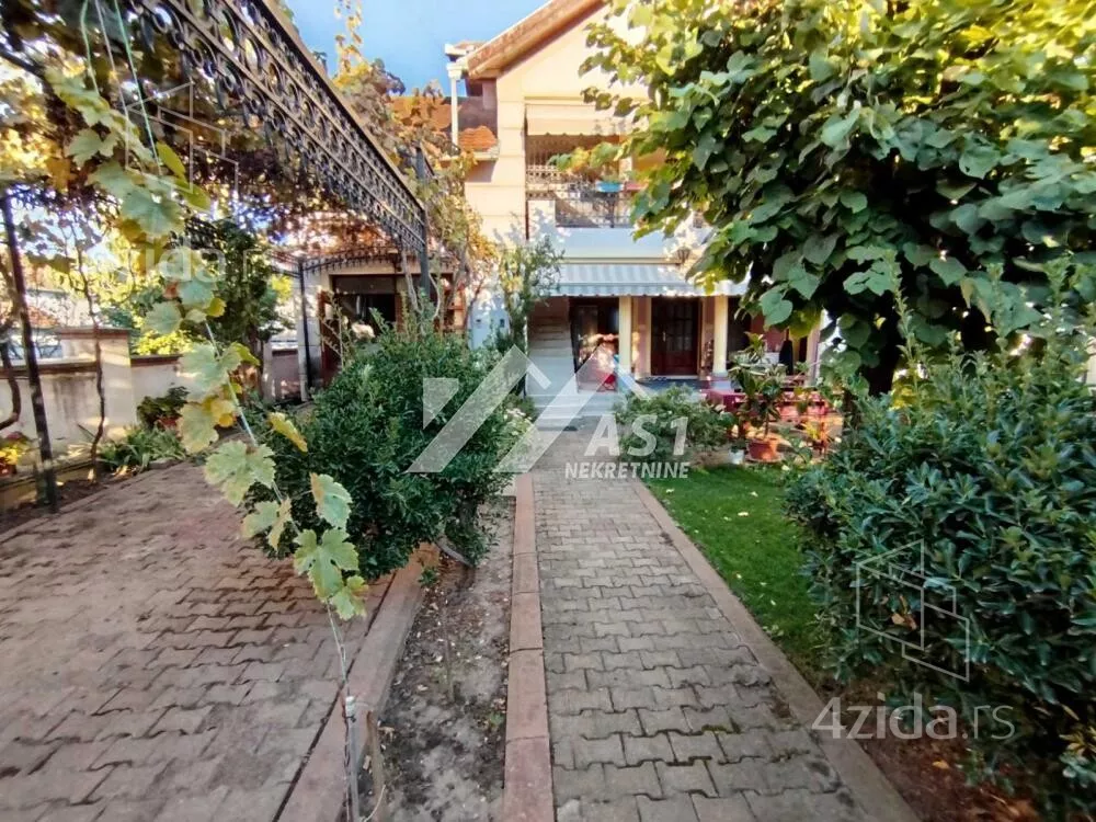 3-etažna kuća | 4zida
