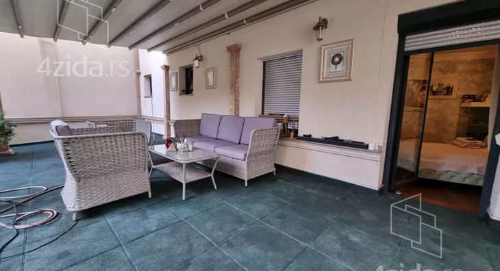 Troiposoban stan | 4zida