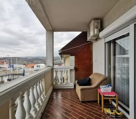 Poslovna zgrada | 4zida