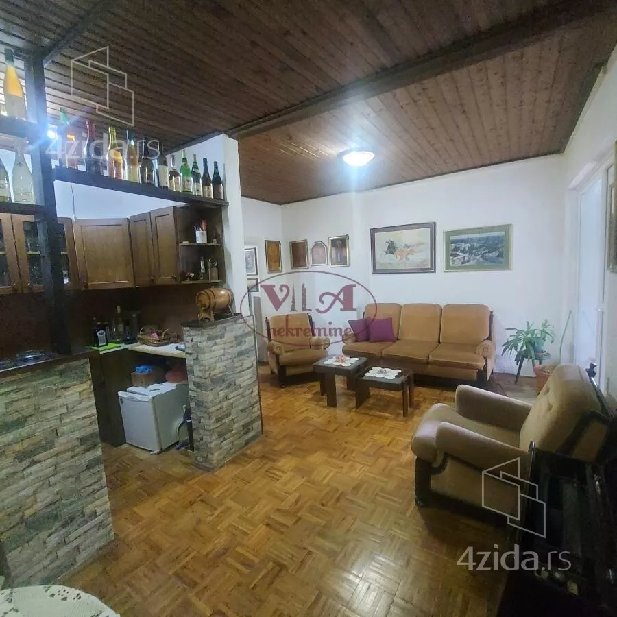 Kuća | 4zida