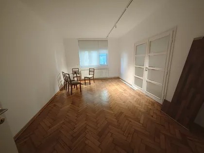 Skupština | 4zida.rs