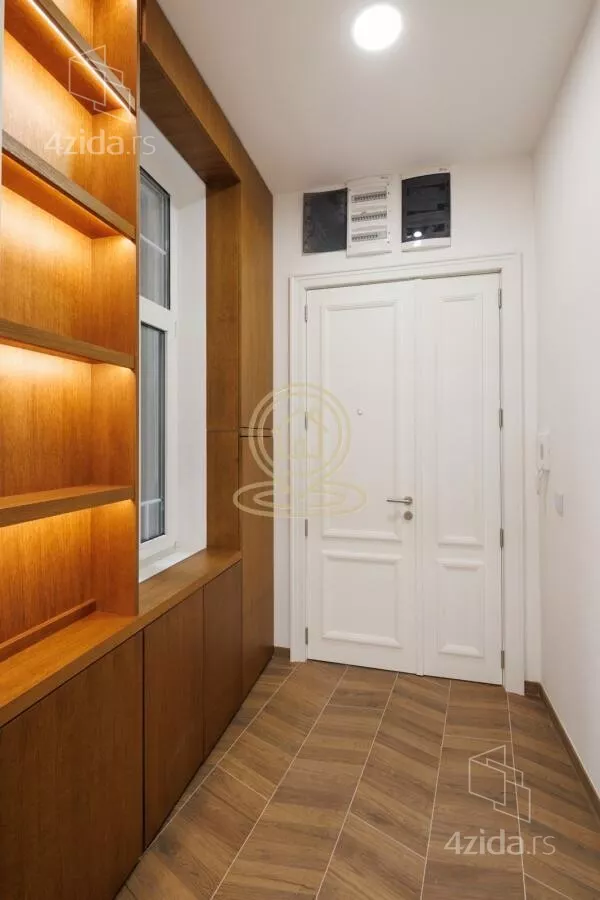 Četvoroiposoban stan | 4zida