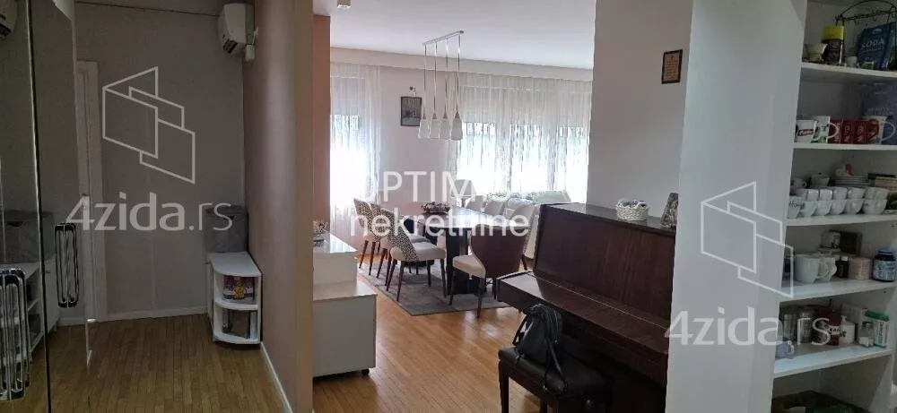 Troiposoban stan | 4zida