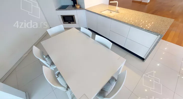 Petosoban stan | 4zida