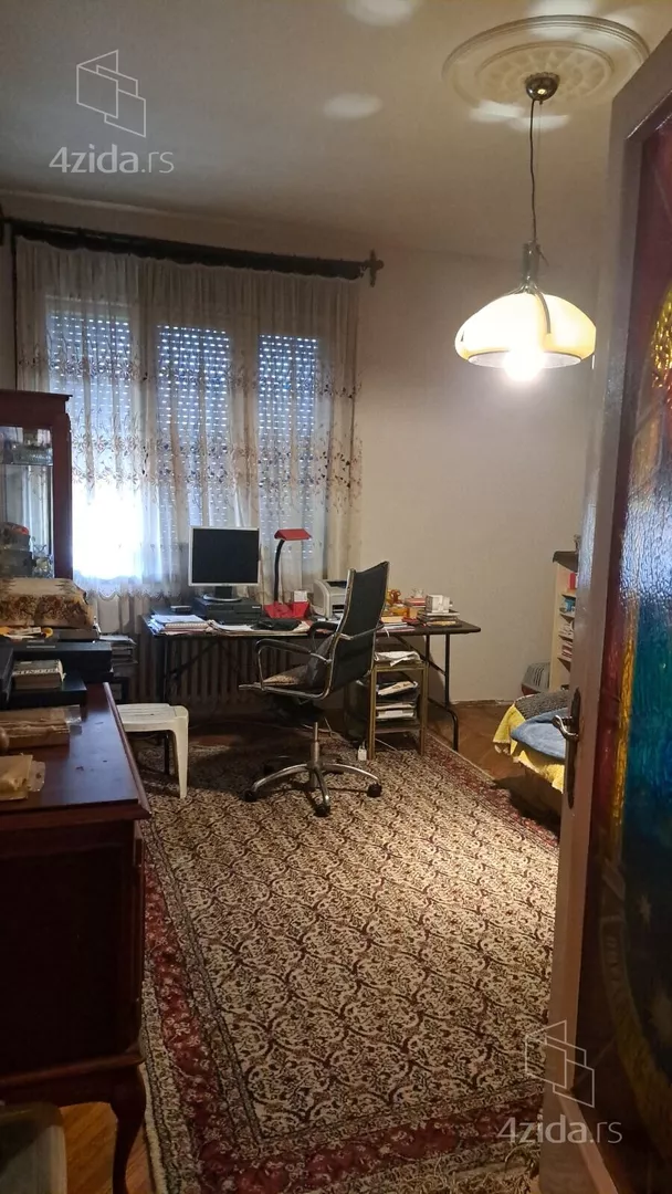 Petosoban stan | 4zida