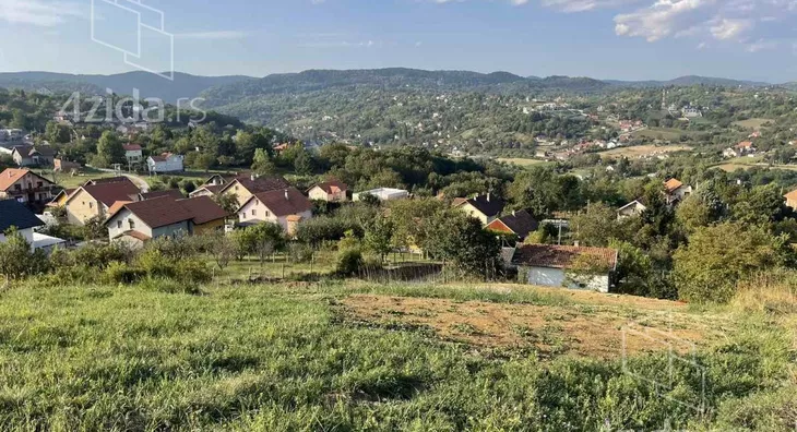 Plac | 4zida