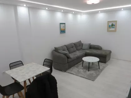 Ustanička | 4zida.rs