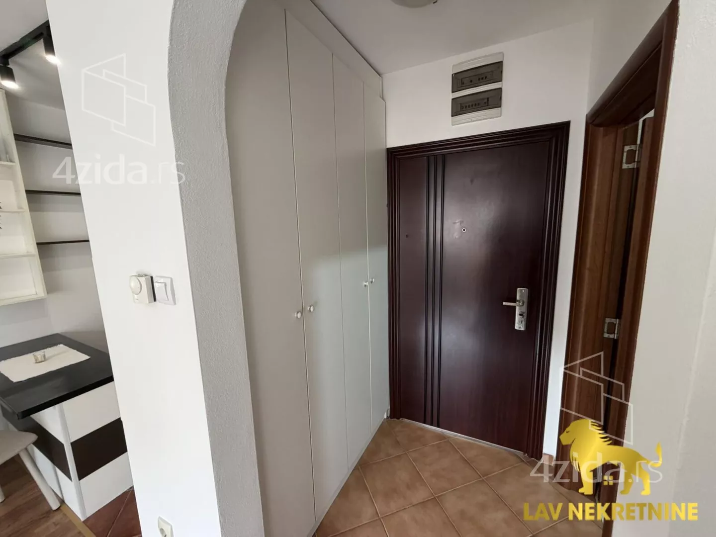 Garsonjera | 4zida
