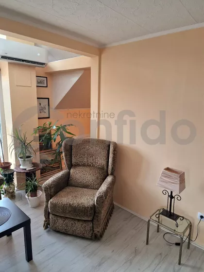 Ugrinovački put | 4zida.rs