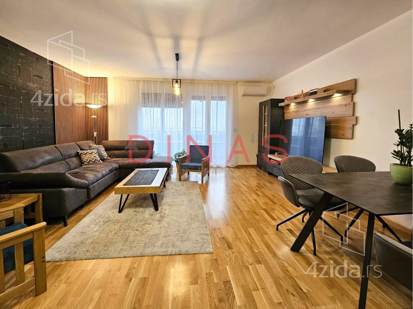 Četvorosoban stan | 4zida