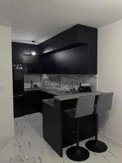 Cara Dušana | 4zida.rs