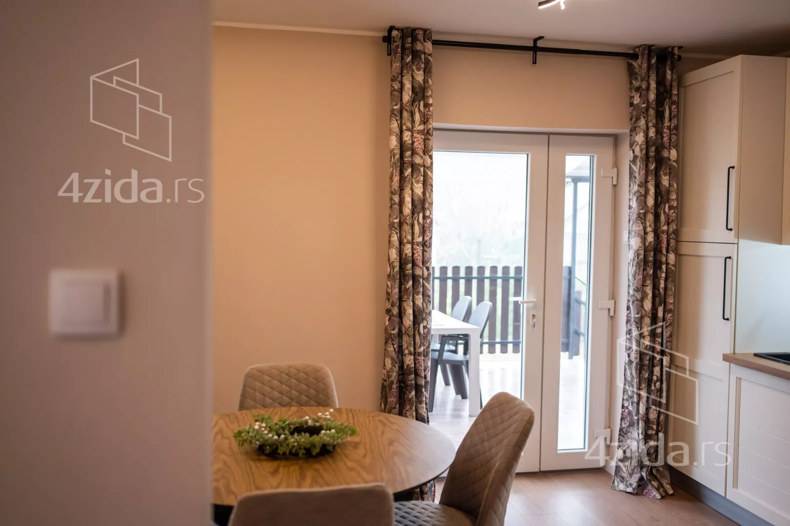 3-etažna kuća | 4zida