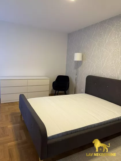 BRAĆE RIBNIKAR | 4zida.rs